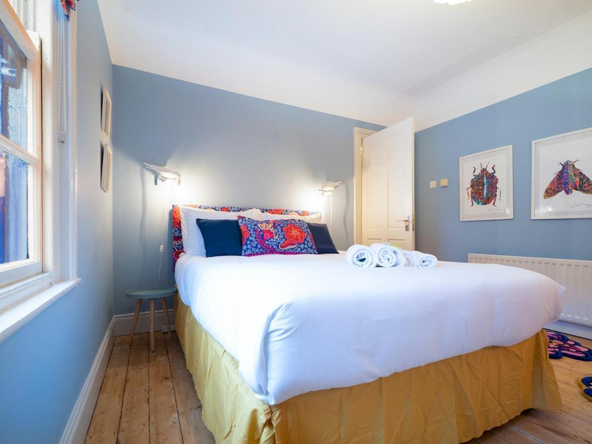 Pass The Keys Colourful, Quirky Artist-Owned 3 Bed Next To Cafes Villa Belfast Buitenkant foto