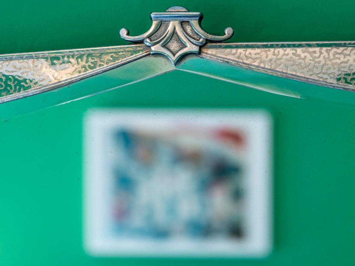 Pass The Keys Colourful, Quirky Artist-Owned 3 Bed Next To Cafes Villa Belfast Buitenkant foto