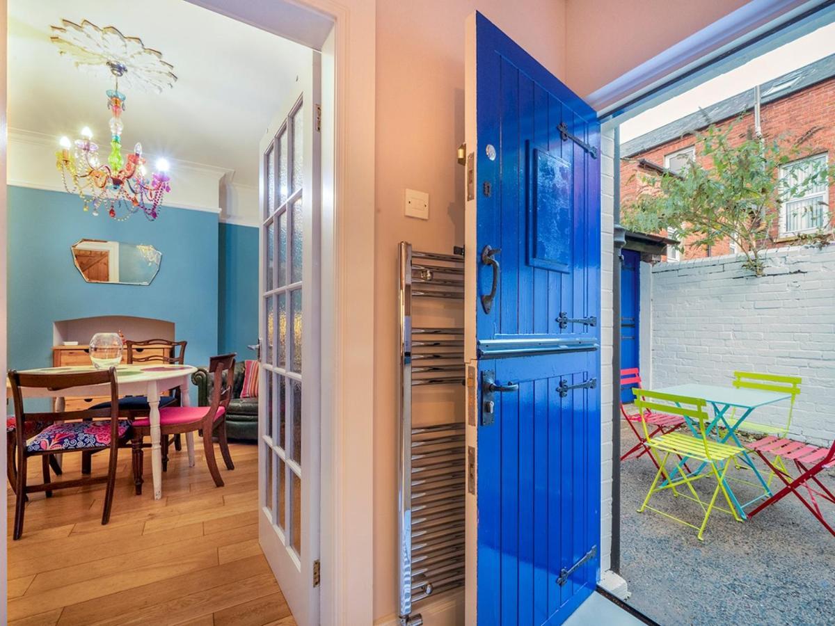 Pass The Keys Colourful, Quirky Artist-Owned 3 Bed Next To Cafes Villa Belfast Buitenkant foto